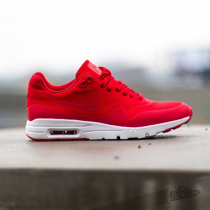 nike-wmns-air-max-1-ultra-moire-university-red-university-red-2