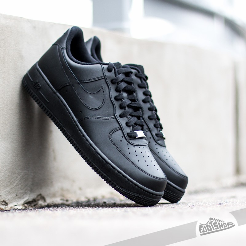 nike-air-force-1-07-black-black