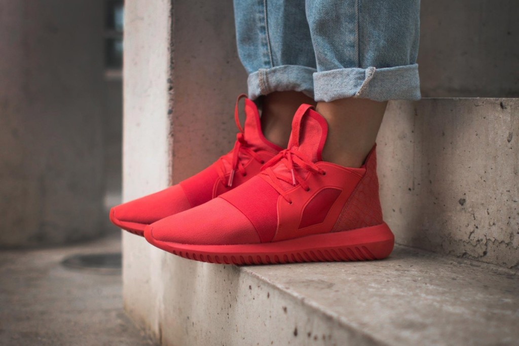 adidas-tubular-defiant-all-red-01-1200x800