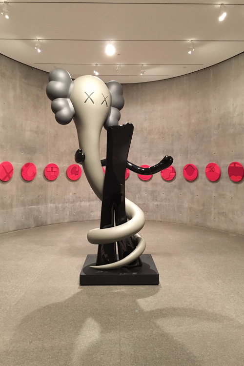 full-look-kaws-where-the-end-starts-exhibition-9